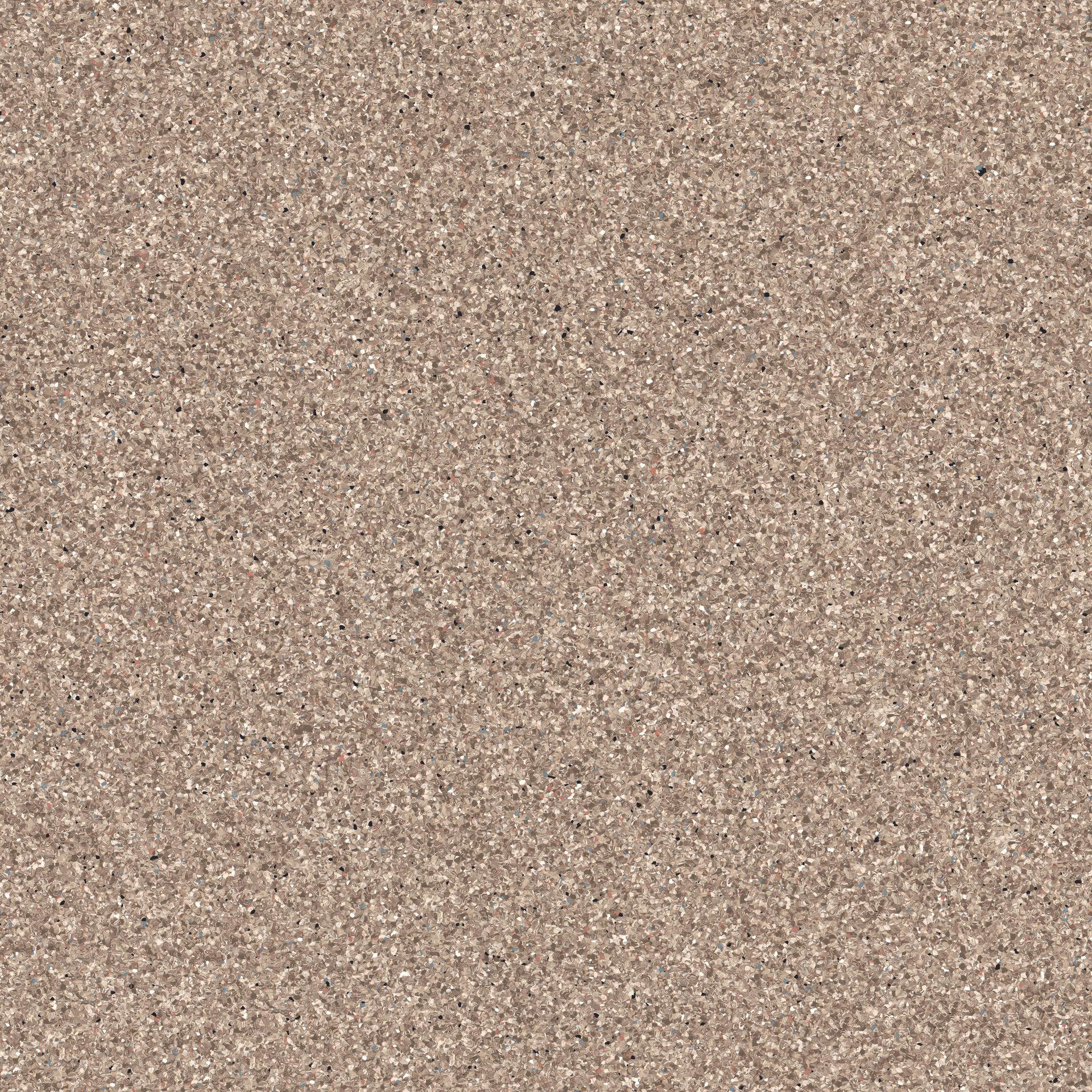 915